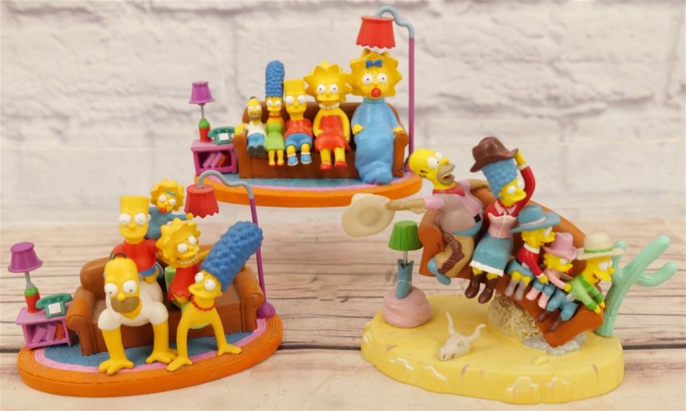 Lot 189: Lot of 3 Hamilton Collection Simpsons Figurines