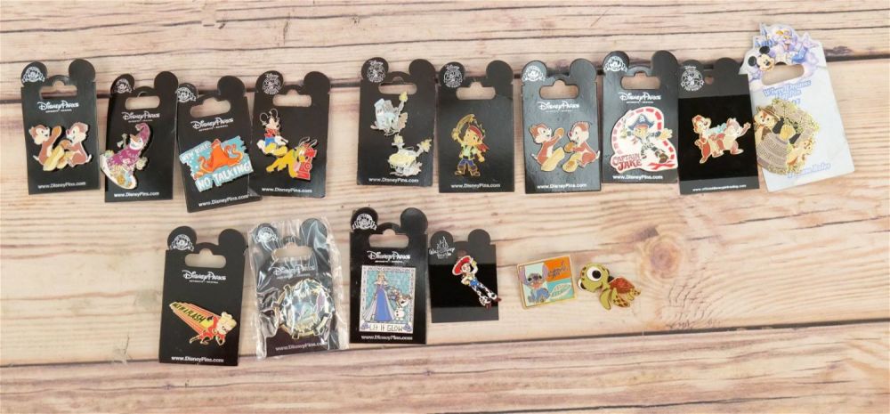 Lot 264: Lot of 19 Disney Character Pins