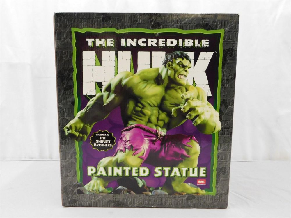 Lot 170: Bowen Designs Marvel The Incredible Hulk Statue