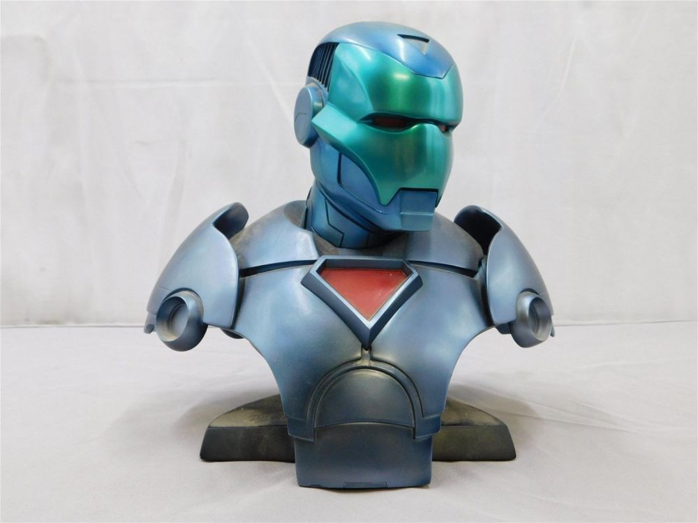 Lot 192: Sideshow Stealth Iron Man Legendary Scale Bust