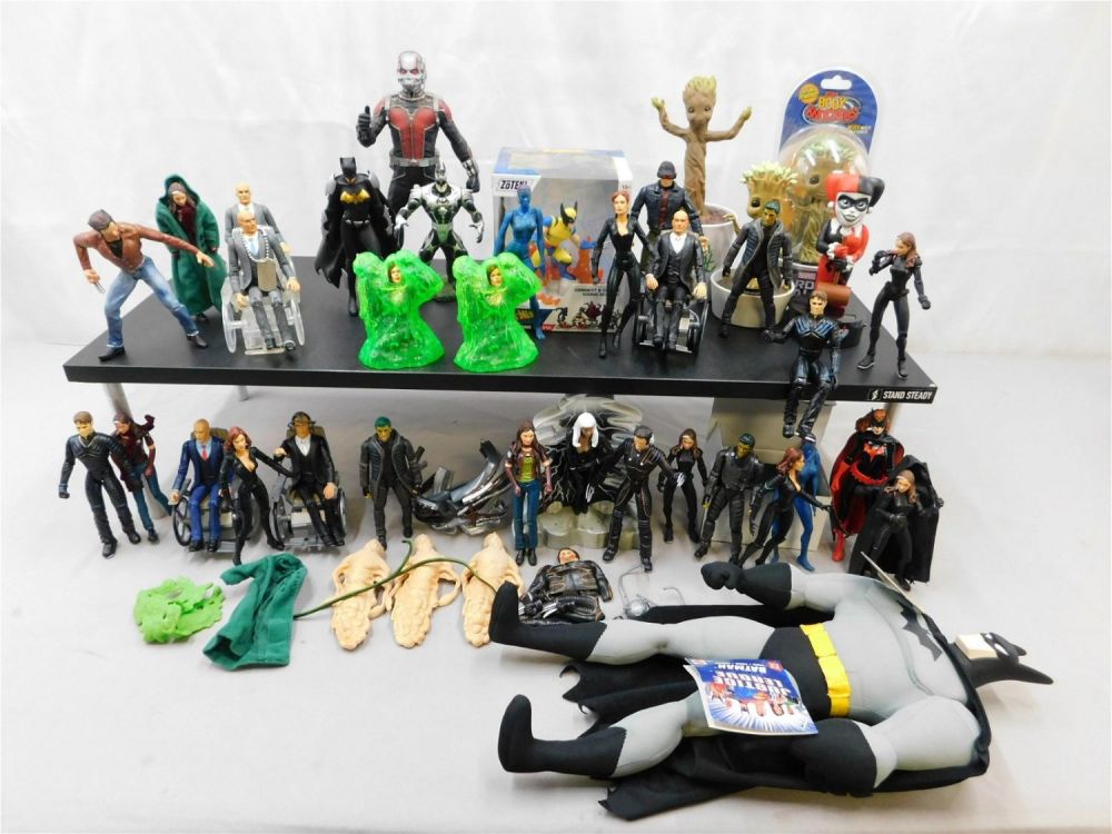 Lot 266: Lot of Mostly Loose DC and Marvel Toys