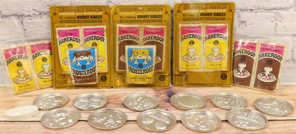 Lot 153: Lot of Mattel Incredible Edibles Items