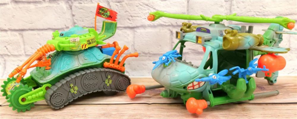 Lot 187: Lot of 2 Vintage Teenage Mutant Ninja Turtles Vehicles