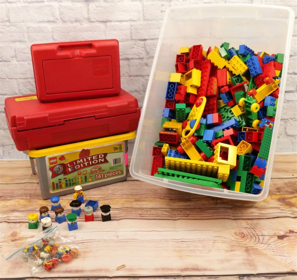 Lot 200: Lot of Oversized Legos