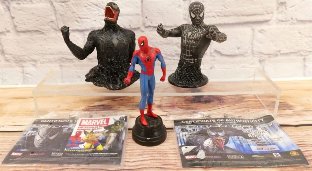 Lot 237: Lot of 3 Marvel Spider-Man Busts and Statue