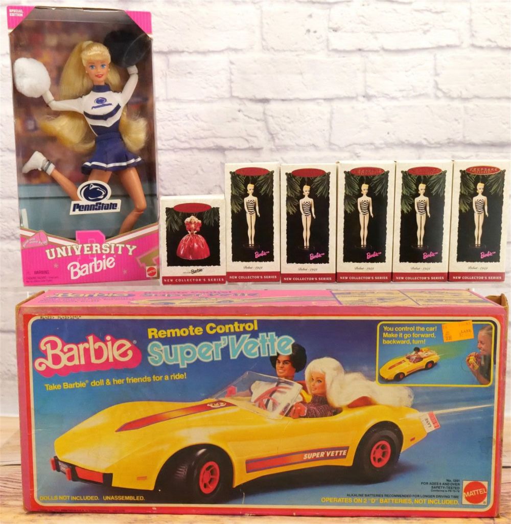 Lot 255: Lot of Barbie Items