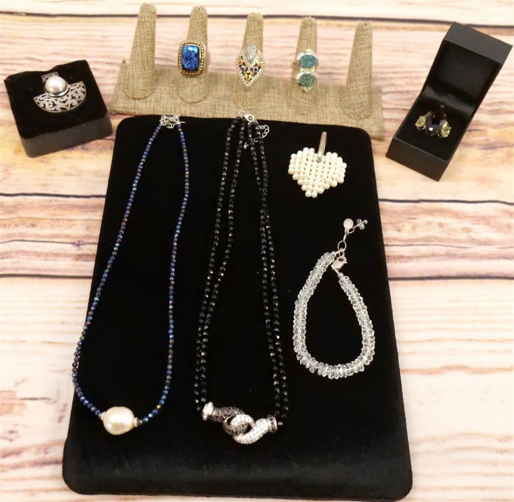 Lot 172: Lot of Sterling Jewelry