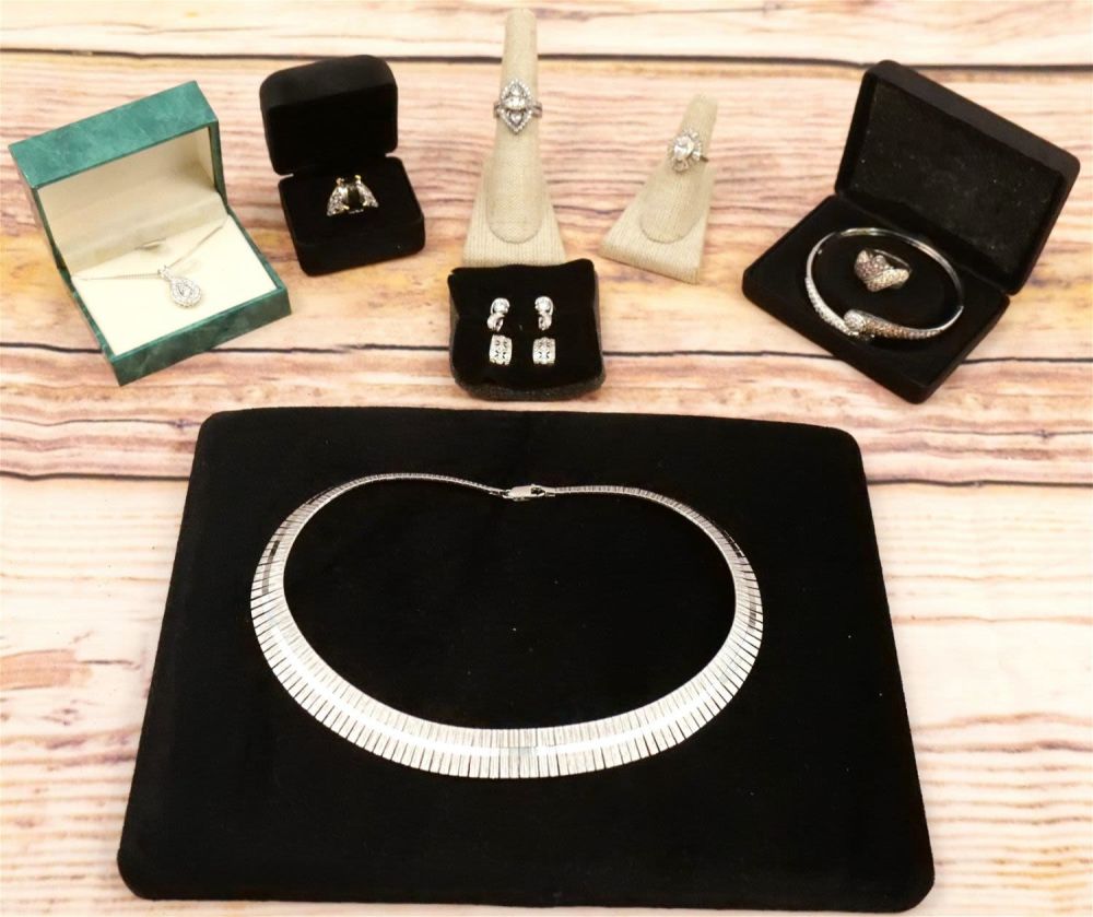 Lot 181: Lot of Sterling Jewelry