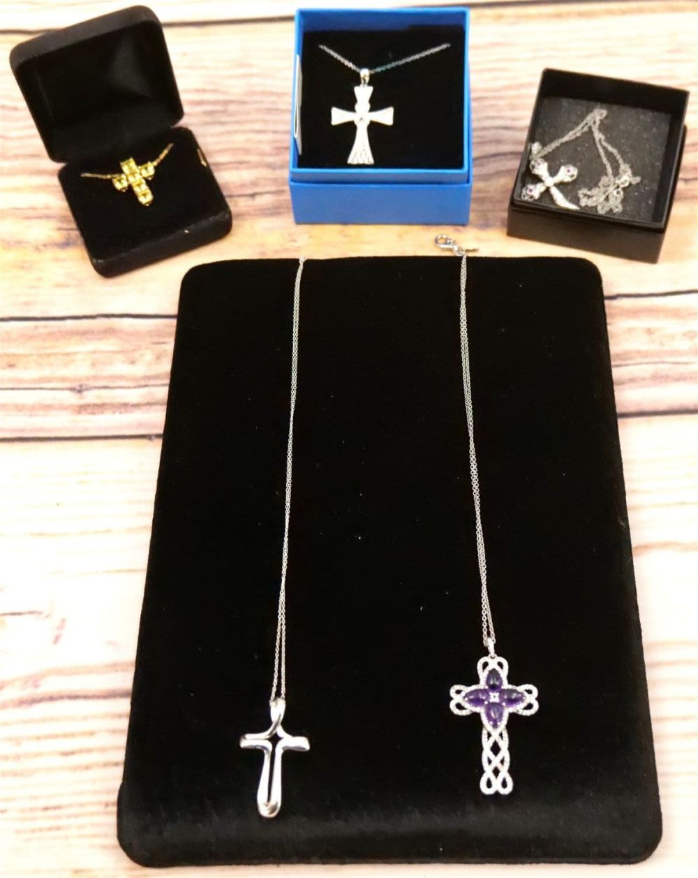 Lot 184: Lot of 5 Sterling Silver Crosses
