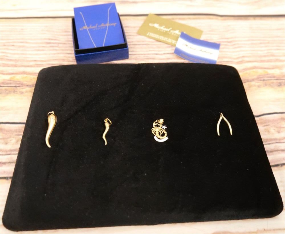 Lot 239: Lot of 14k Yellow Gold Jewelry