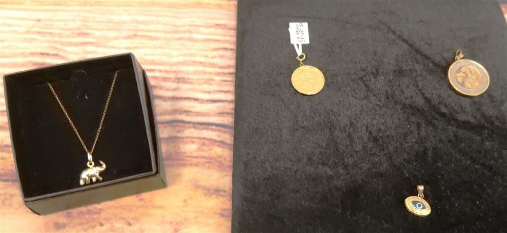 Lot 245: Lot of 14k Yellow Gold Jewelry