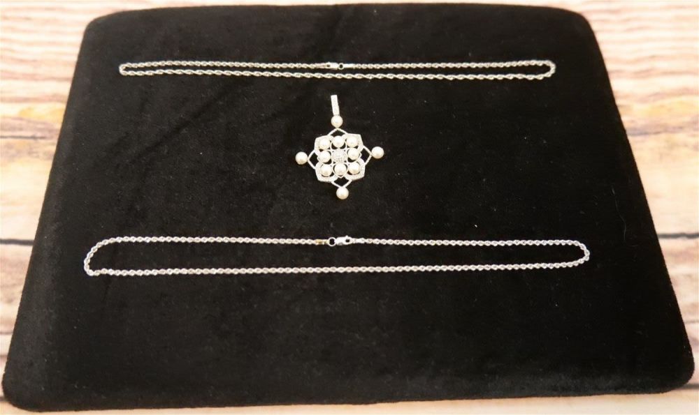 Lot 248: Lot of 14k White Gold Jewelry