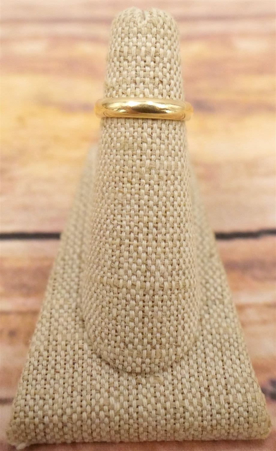 Lot 249: 14k Yellow Gold Ladies Band