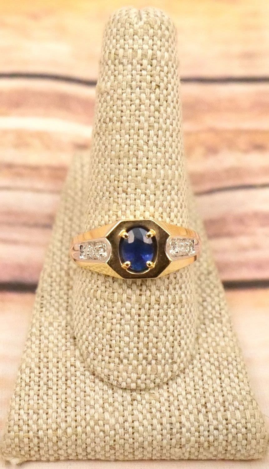 Lot 272: 14k Yellow Gold Diamond and Sapphire Men's Ring