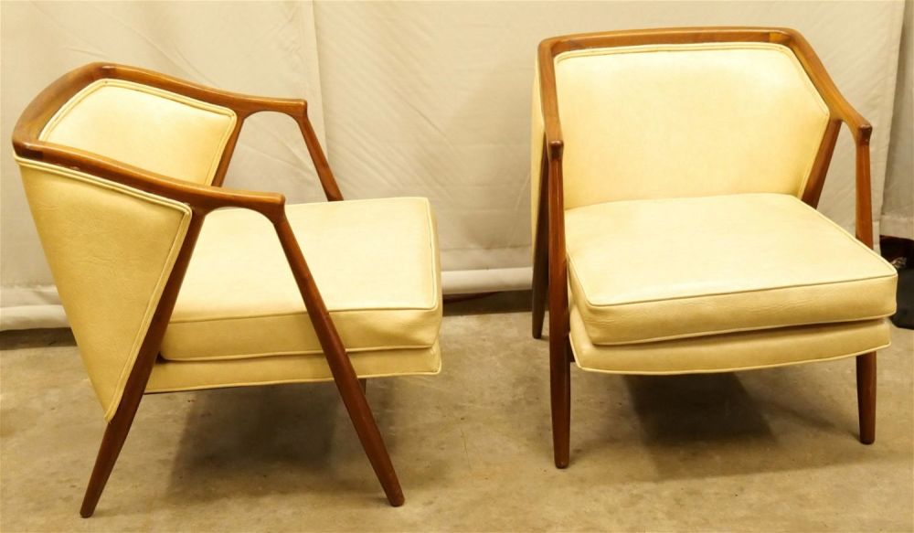 Lot 275: Pair of Mid Century Modern Barrel back Armchairs