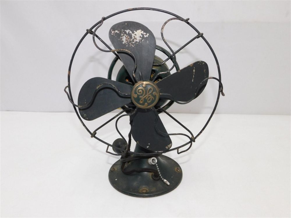 Lot 243: Antique General Electric (GE) Fan