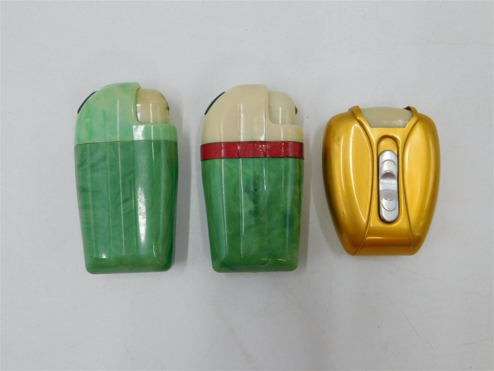Lot 151: Lot of 3 Vintage Pocket Flashlights