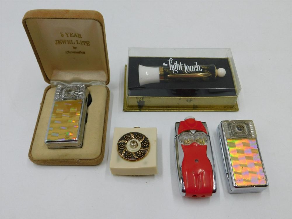 Lot 157: Lot of 5 Vintage Novelty Pocket Lights