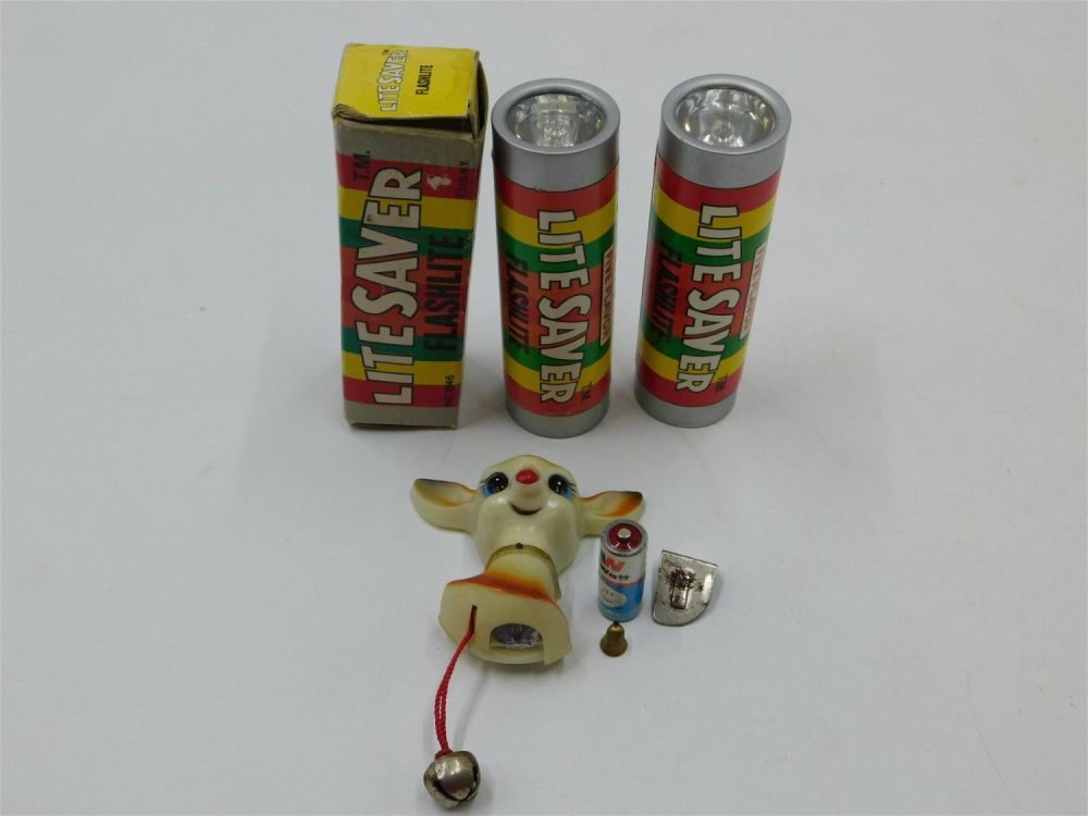 Lot 160: Lot of 3 Vintage Novelty Flashlights
