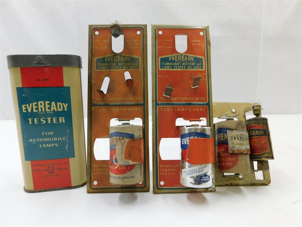 Lot 239: Lot of 4 Vintage Eveready Automobile Lamp Testers