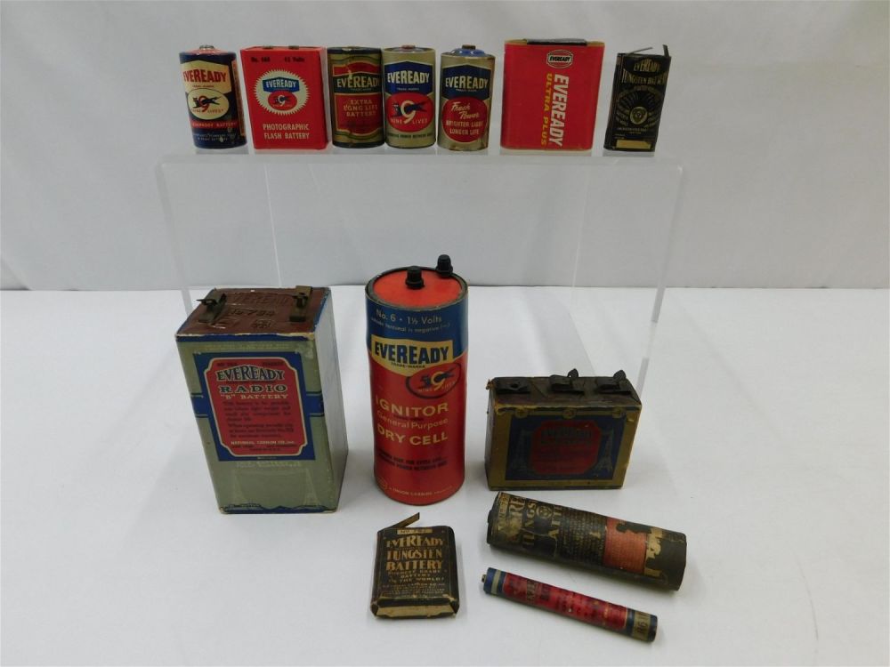 Lot 244: Lot of 13 Vintage Eveready Batteries