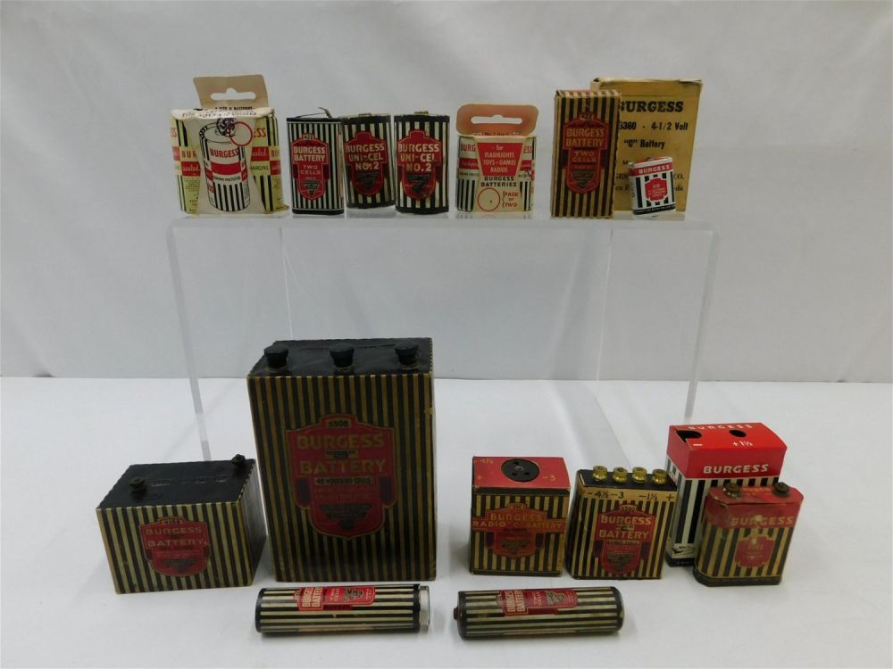 Lot 252: Lot of 16 Vintage Burgess Batteries