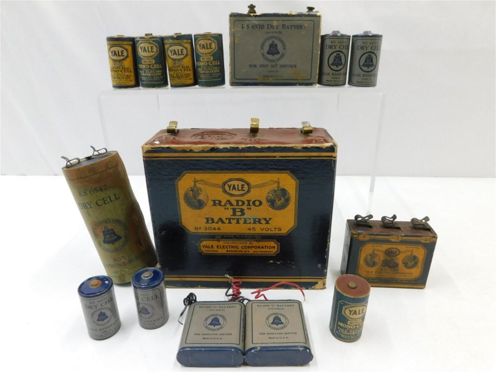Lot 258: Lot of 15 Vintage Batteries