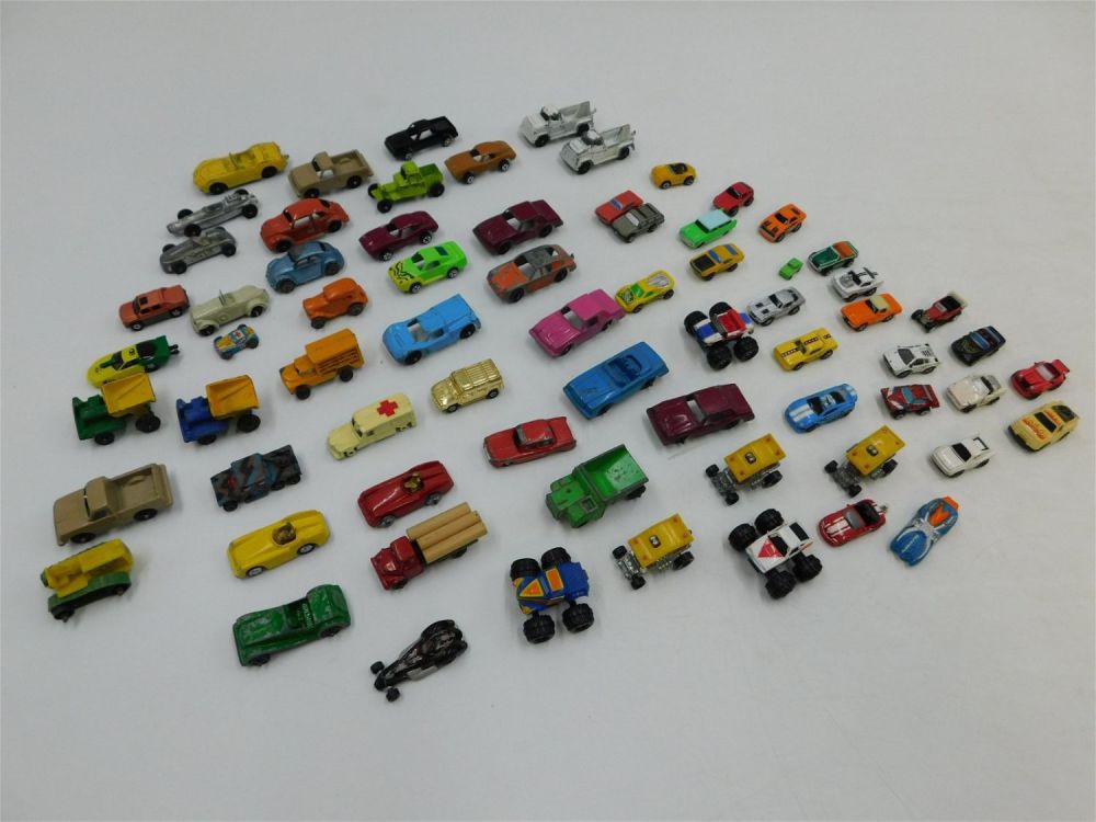 Lot 154: Lot of Mixed Diecast and Plastic Cars