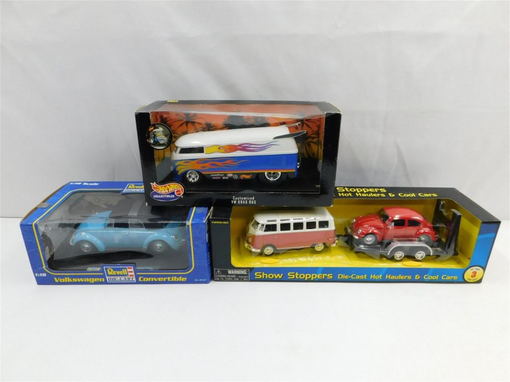 Lot 316: Lot of 3 Diecast Cars