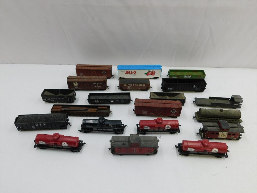 Lot 180: Lot of 20 HO Scale Rolling Stock