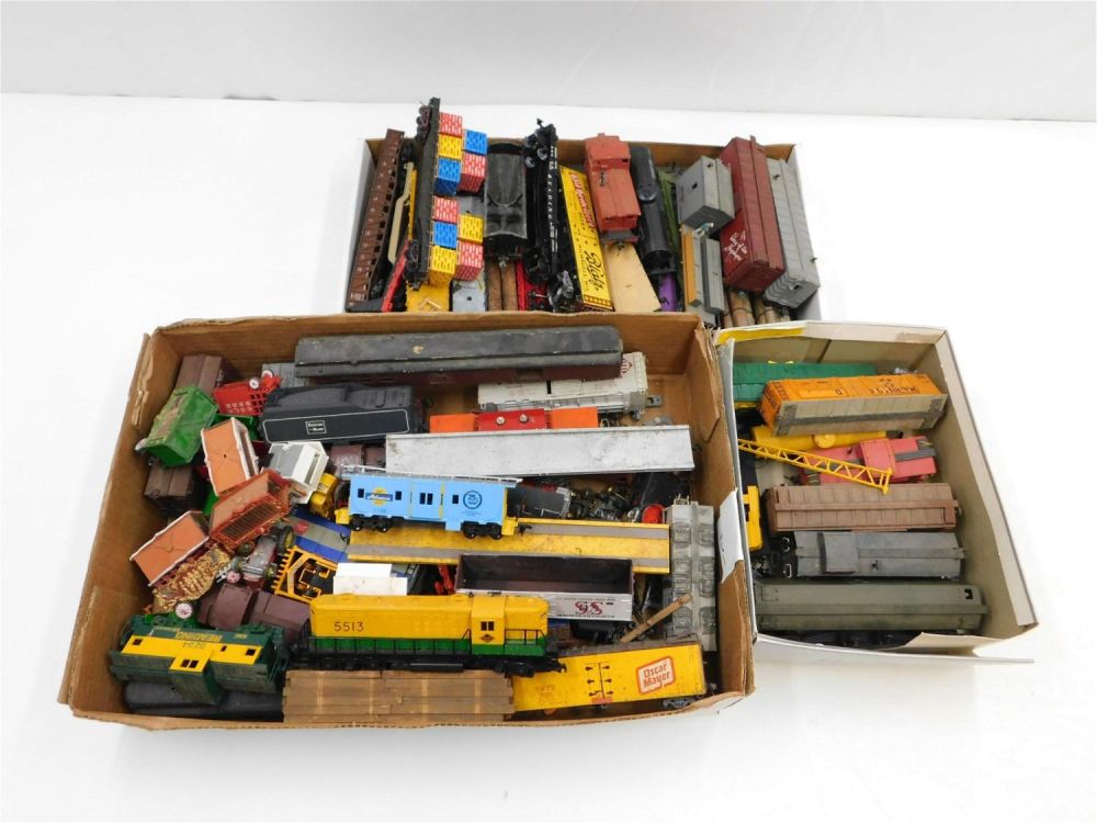 Lot 186: Huge Lot of HO Train Rolling Stock and Parts