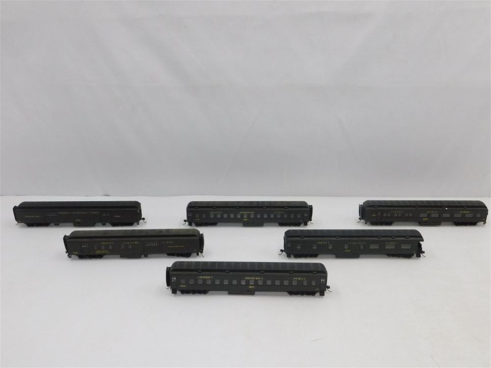 Lot 191: HO Scale Jersey Central Lines Passenger Car Set