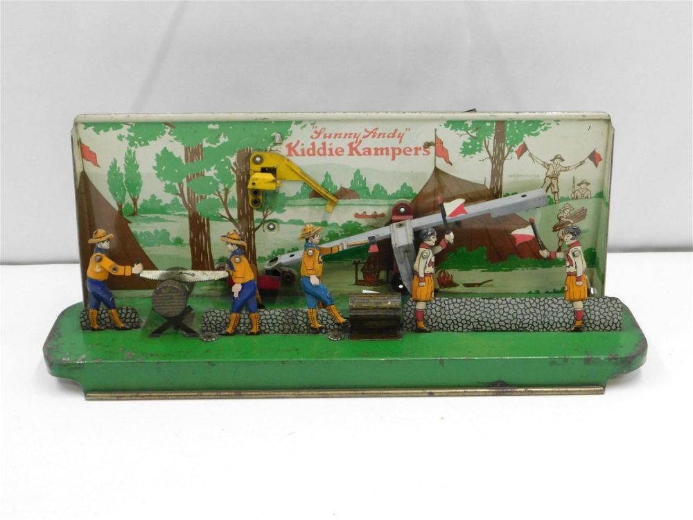 Lot 183: Vintage Sunny Andy Kiddie Kamper Tin Litho Toy