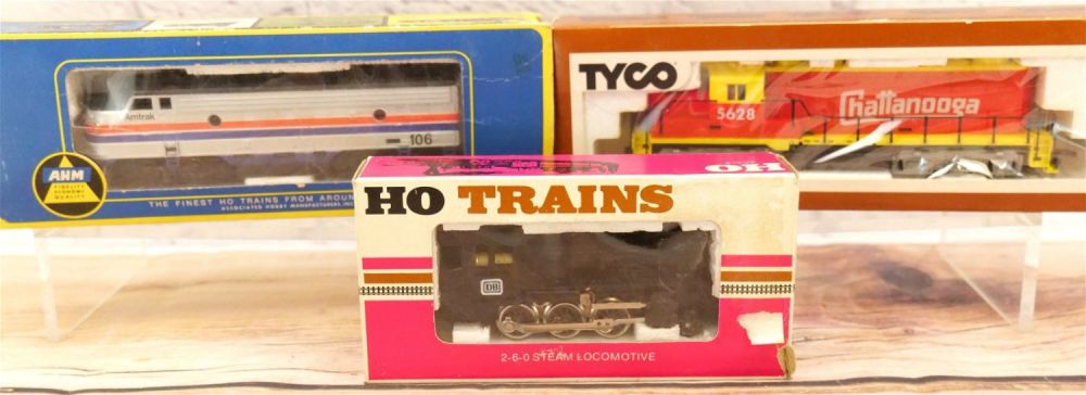 Lot 175: Lot of 3 HO Gauge Train Engines