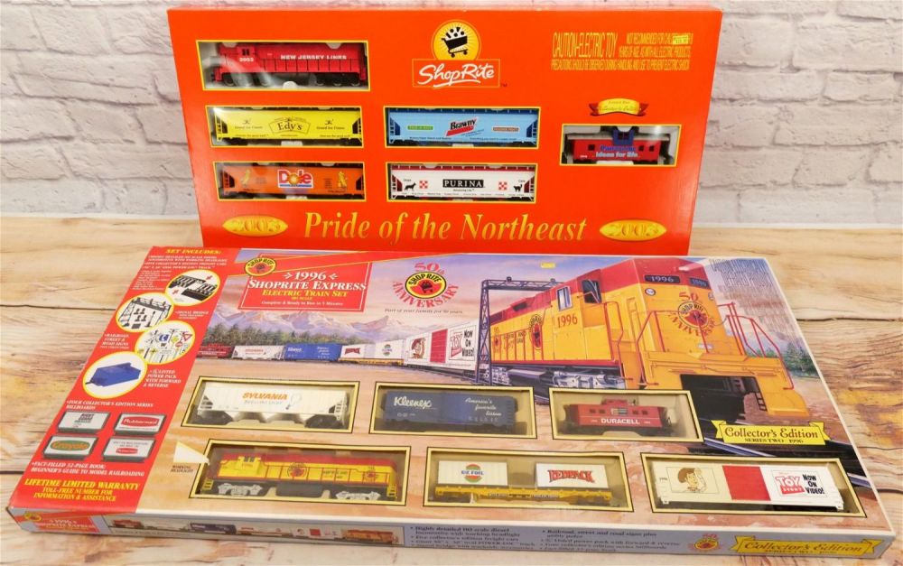 Lot 193: Lot of 2 HO Gauge Train Sets