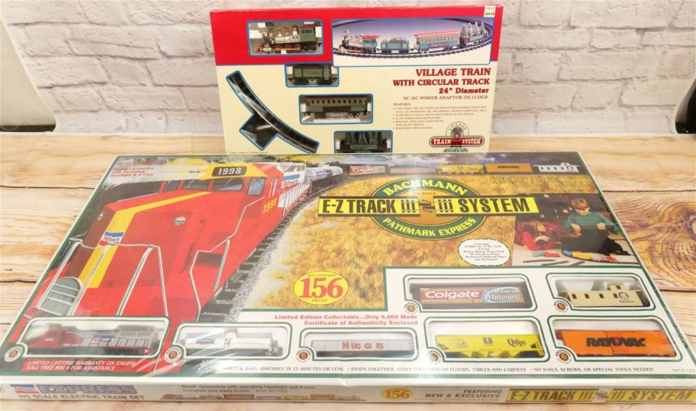 Lot 194: Lot of 2 HO Gauge Train Sets