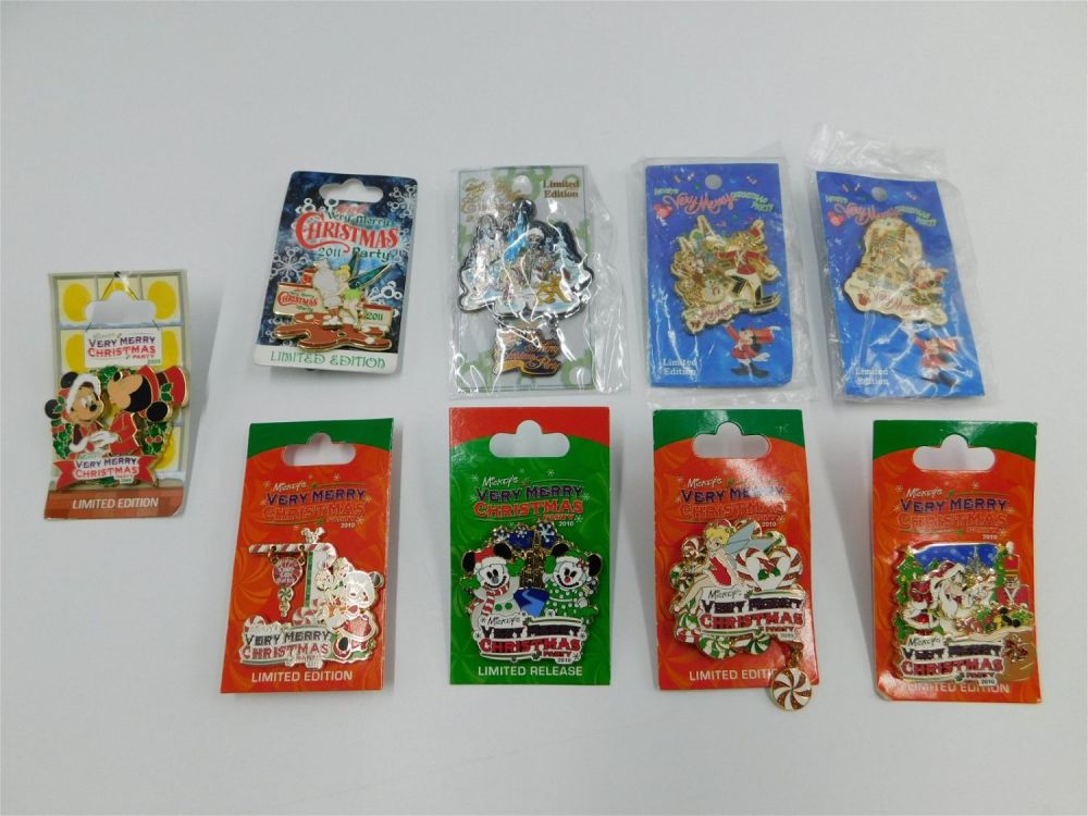 Lot 212: Lot of 9 Disney Mickey Christmas Party Limited Edition Pins