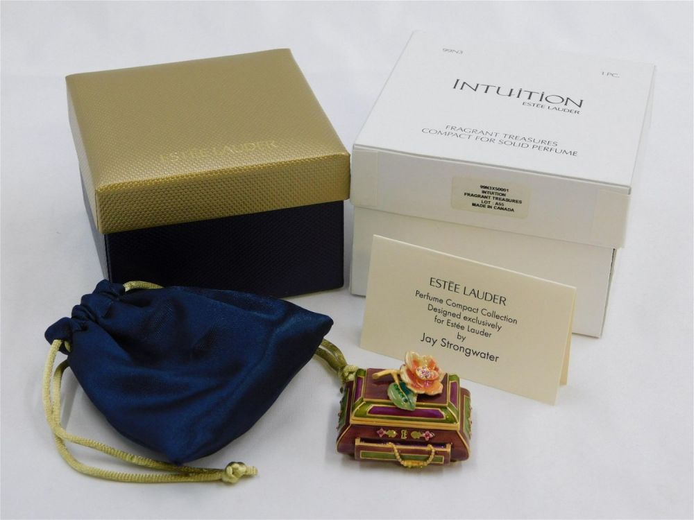Lot 191: Jay Strongwater Estee Lauder Fragrant Treasures Compact