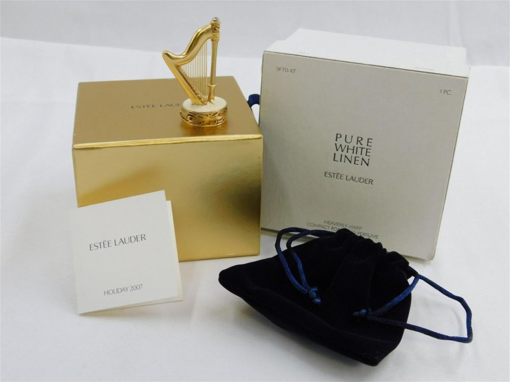 Lot 224: Estee Lauder Heavenly Harp Perfume Compact