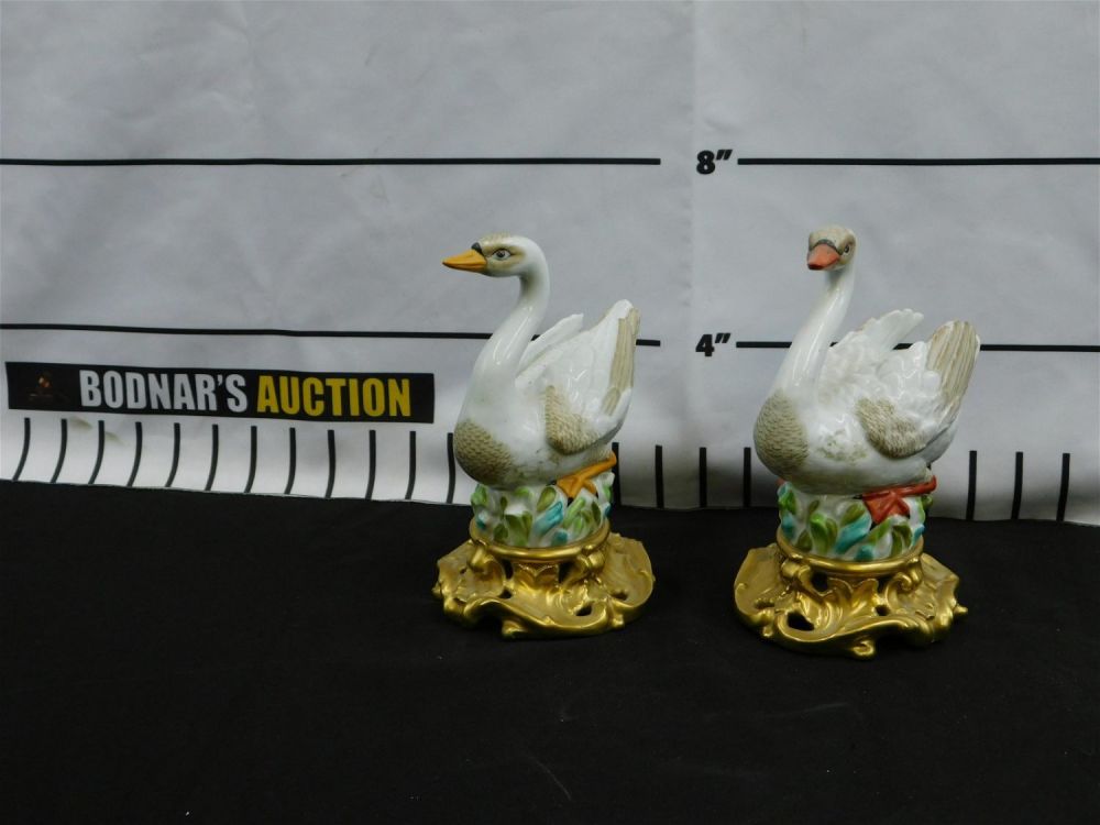 Lot 167: Pair of 19th Century Porcelain Swan Figurines