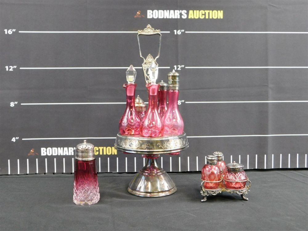 Lot 199: Group Lot of Victorian Tableware Pieces