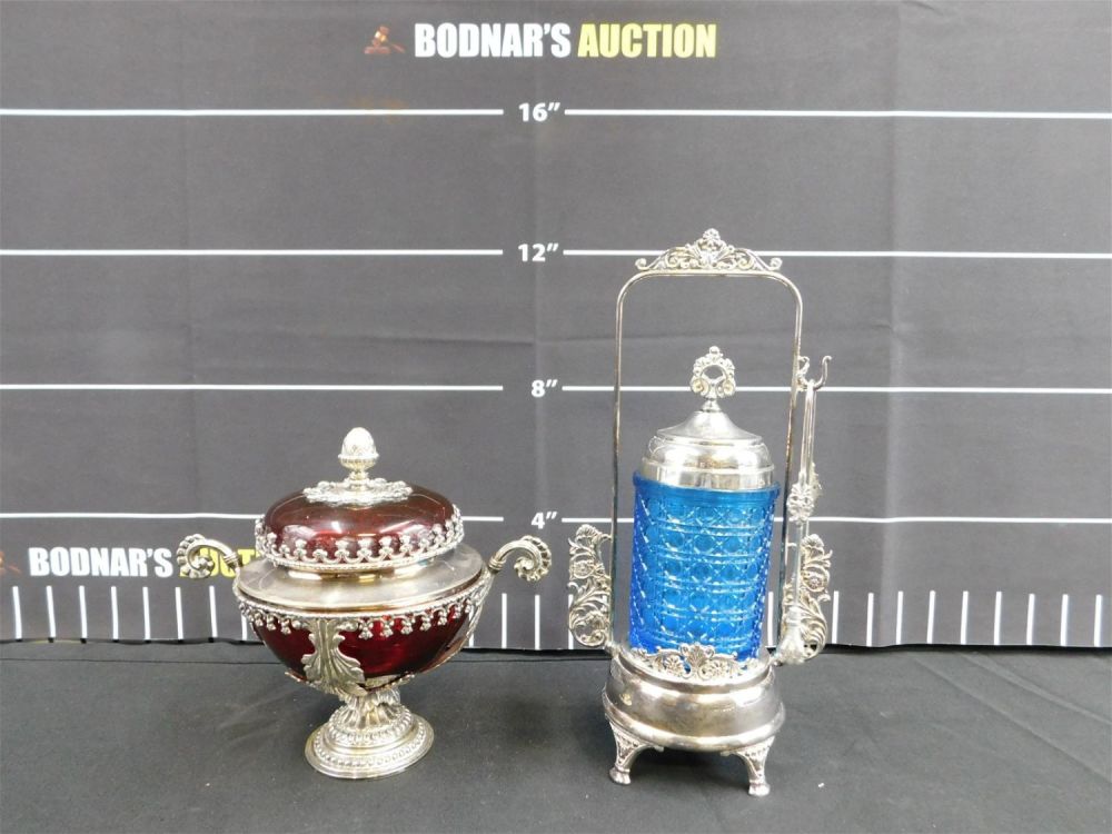 Lot 200: Group Lot of 2 Victorian Serving Pieces