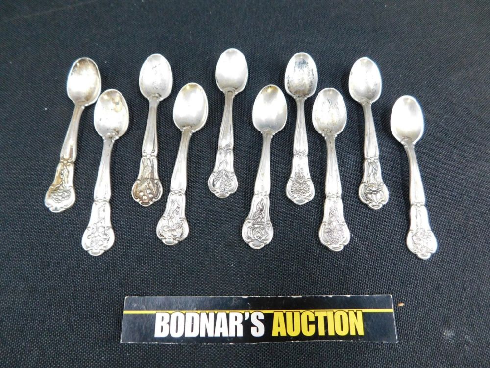 Lot 207: Lot of 10 Sterling Silver Table Salt Spoons