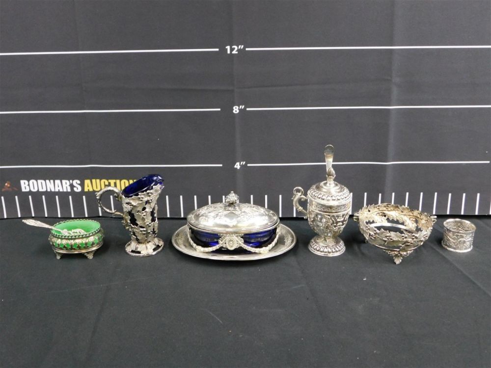 Lot 209: Group Lot of Victorian Silverplated Tableware Pieces
