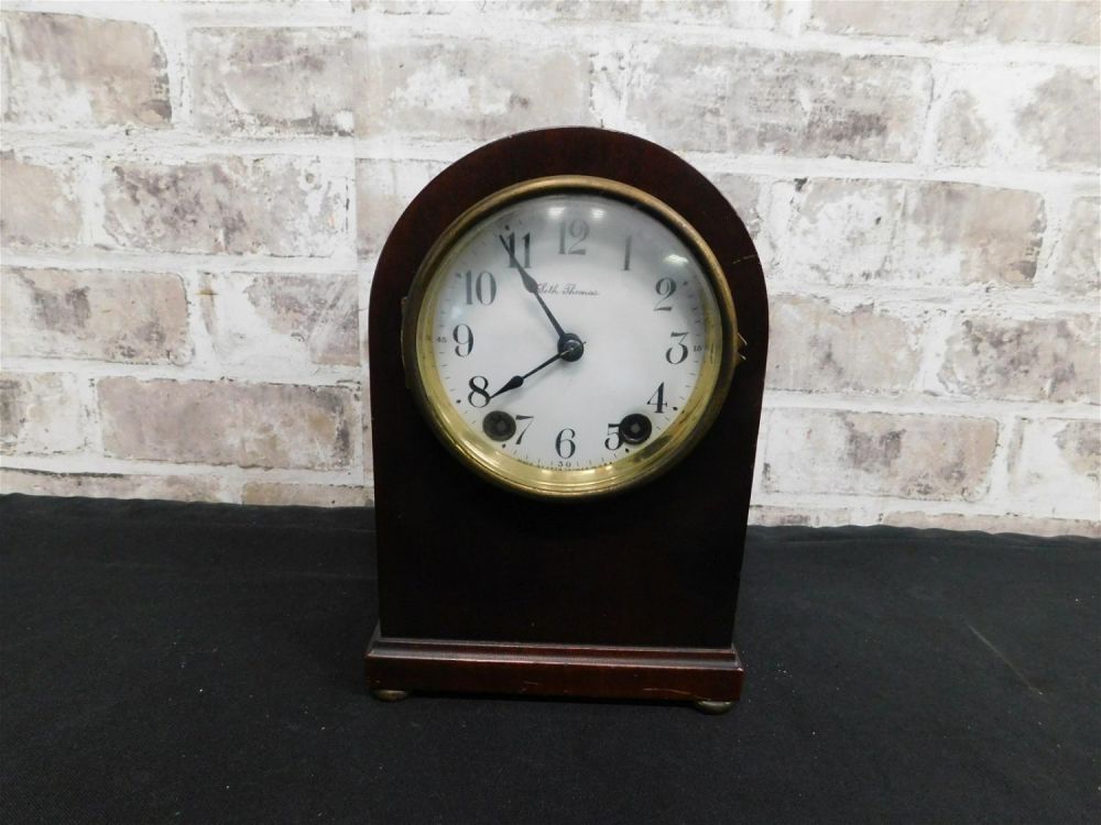 Lot 184: Seth Thomas Beehive Mantle Clock