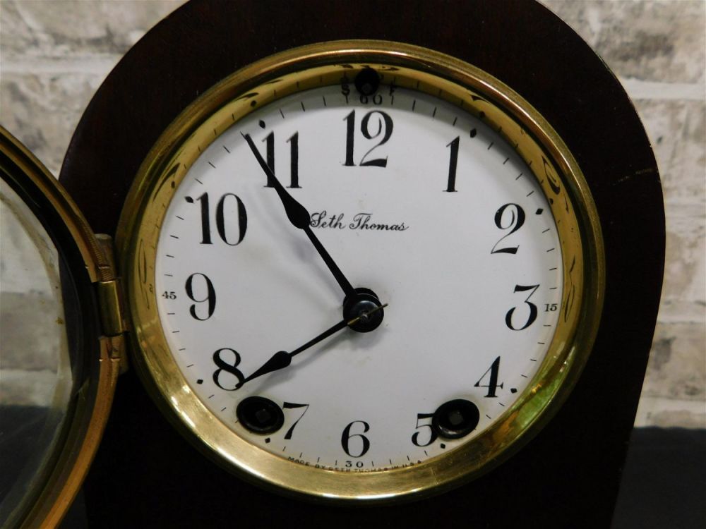 Lot 186: Ansonia Crystal Regulator Clock