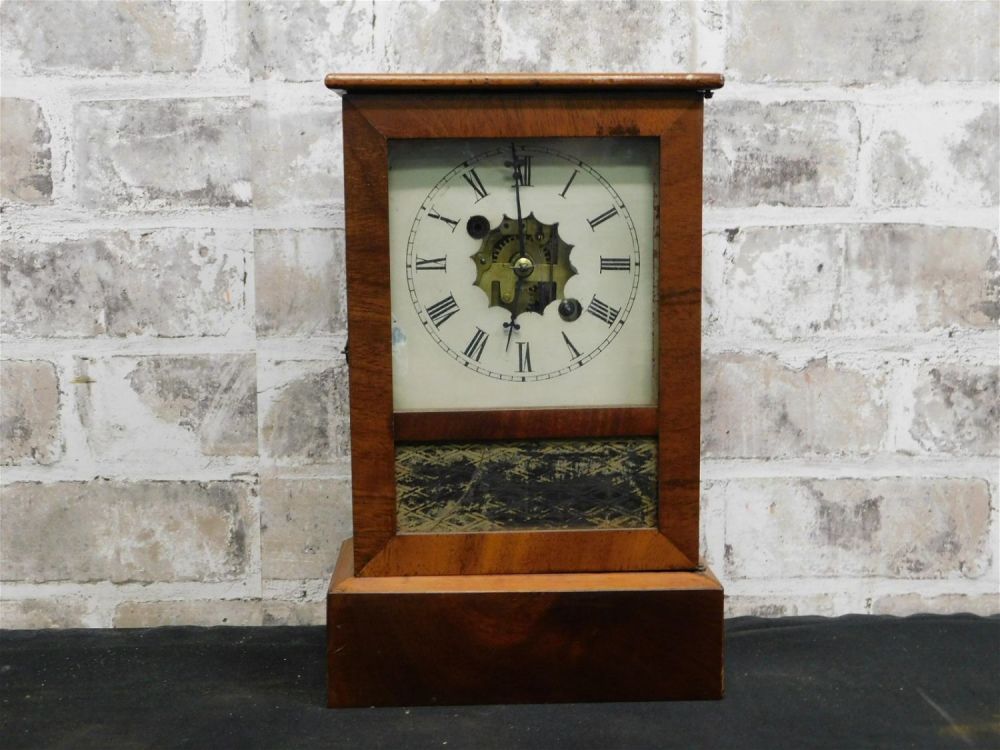 Lot 197: Shelf Clock