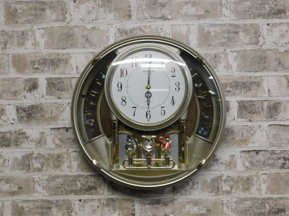 Lot 200: Walt Disney "Itâ€™s a Small World" Battery Operated Clock