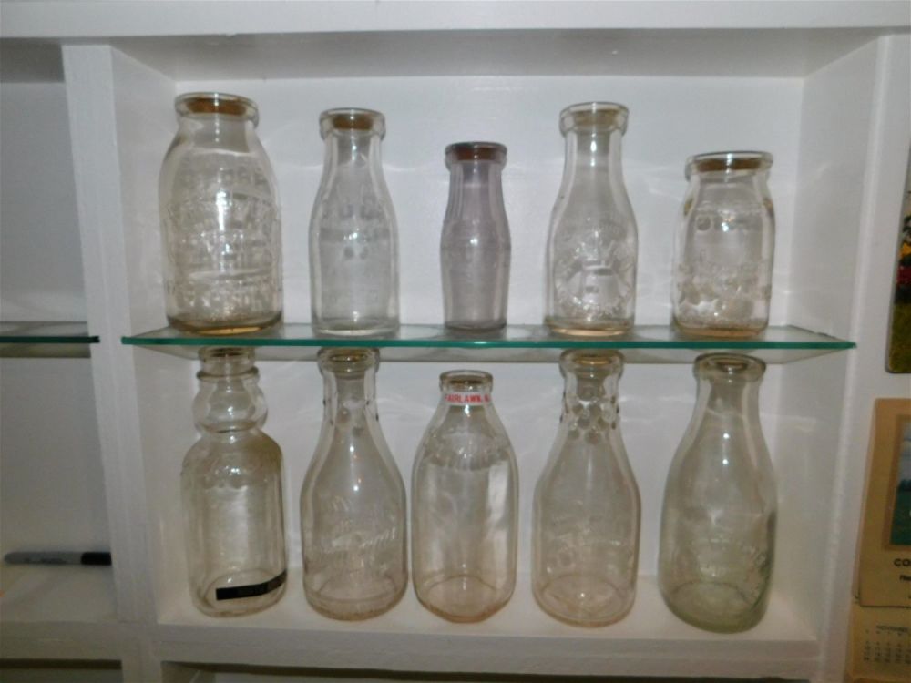 Lot 151: Lot of 10 New Jersey Dairy Bottles