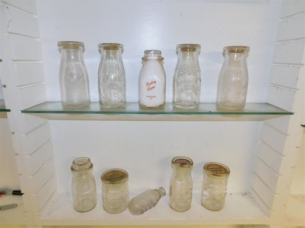 Lot 171: Lot of 10 New Jersey Cream Bottles